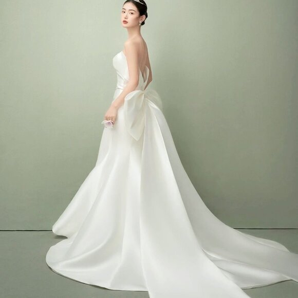 White Satin Large Bow Floor-Length Bow Sash, Wedding Dress Embellishment - Picture 2 of 5